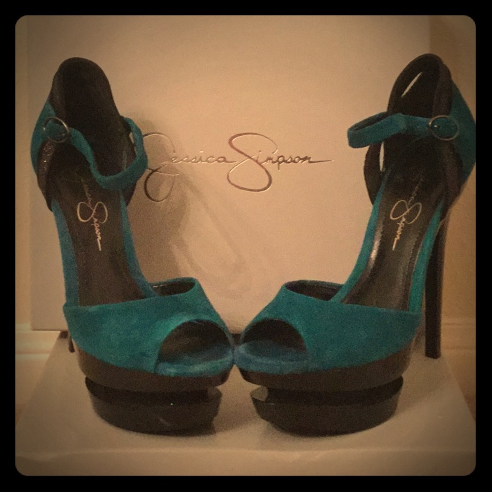 EUC Jessica Simpson Emerald Kidsuede Heels